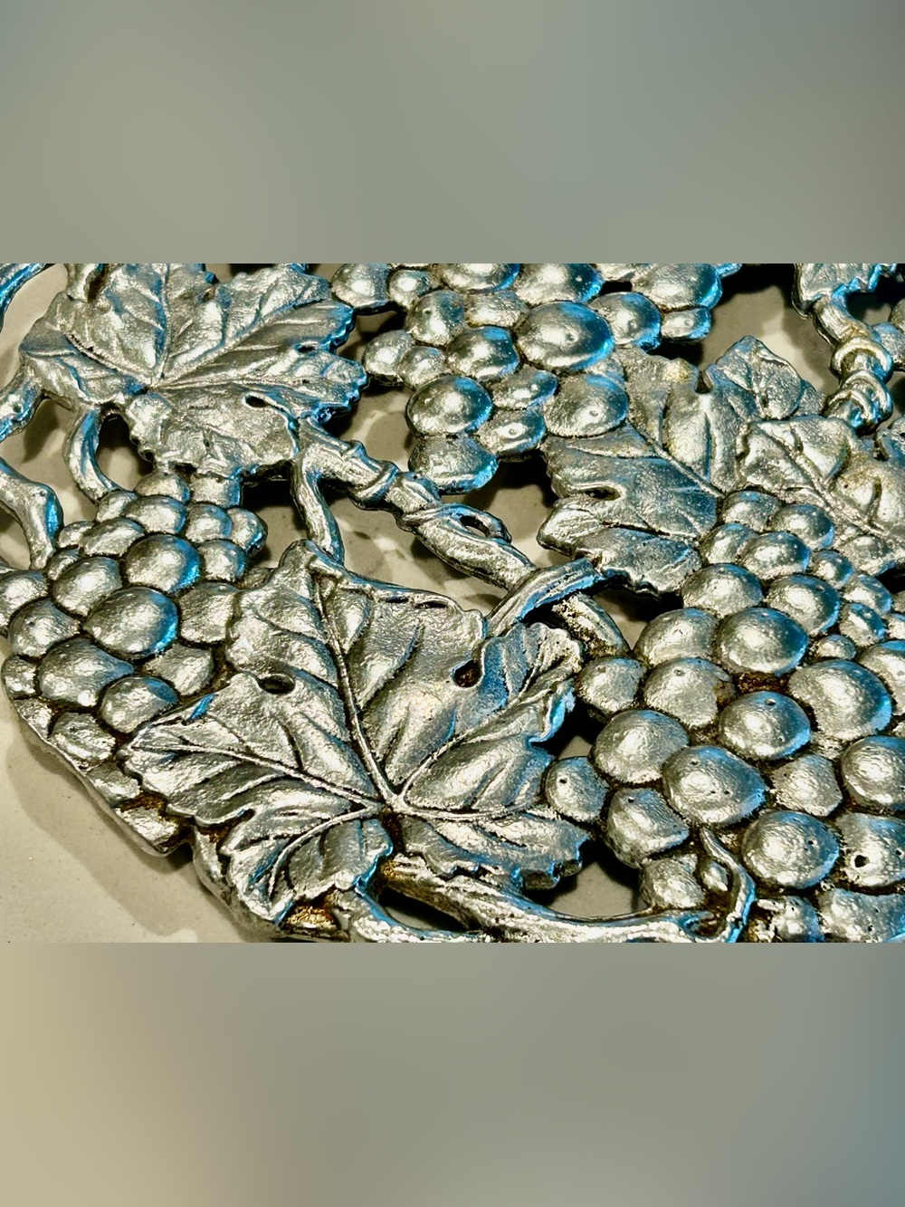 Arthur Court Grapevine Metal Trivet - Picture 3 of 5